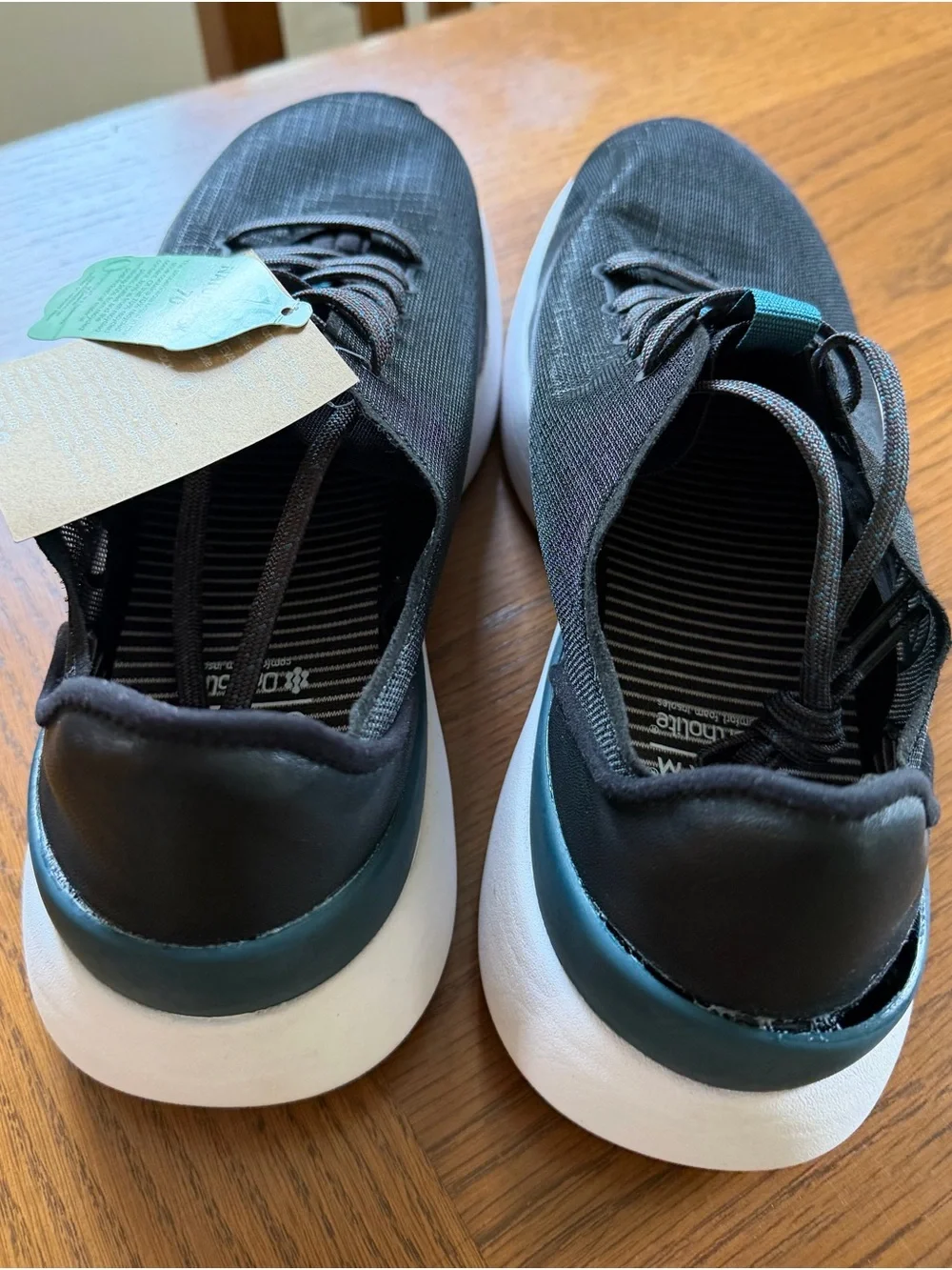 GAIAM breathable black